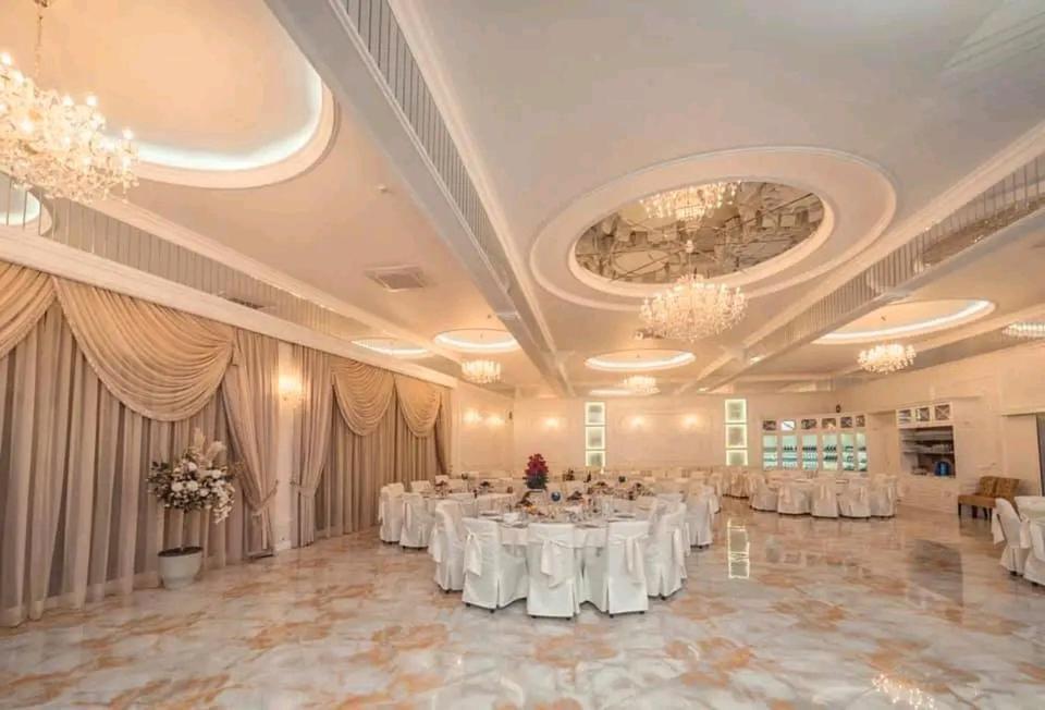 Hotel And Restaurant Velure Мукачево Екстер'єр фото