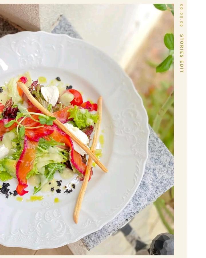 Hotel And Restaurant Velure Мукачево Екстер'єр фото