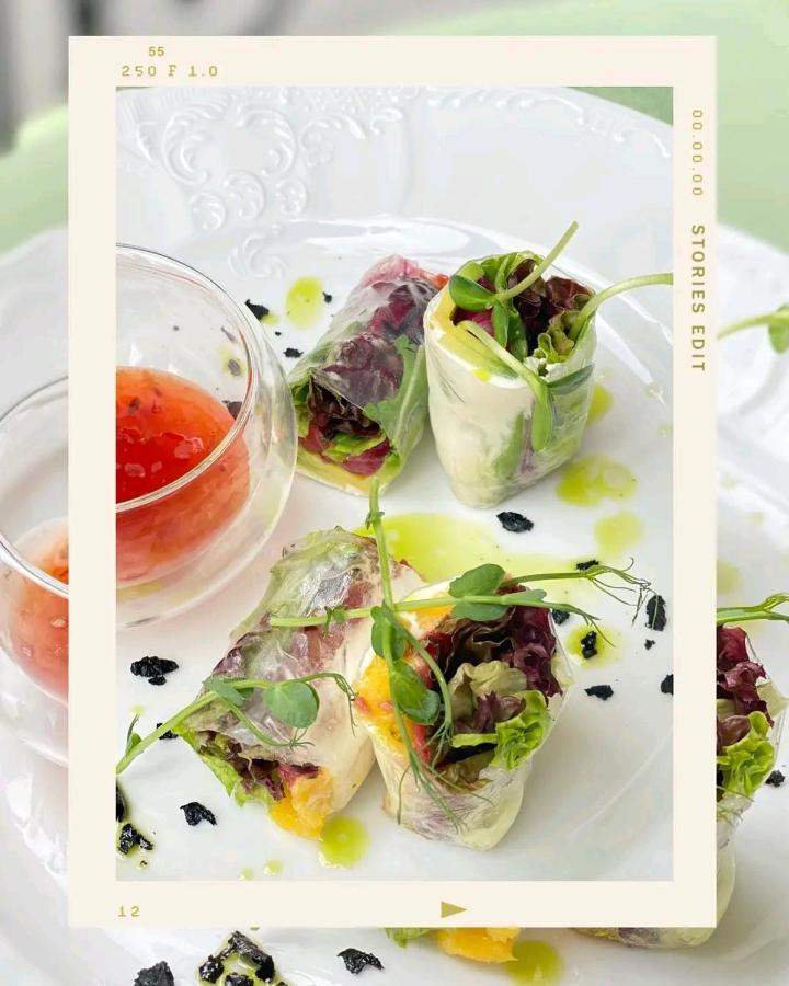 Hotel And Restaurant Velure Мукачево Екстер'єр фото